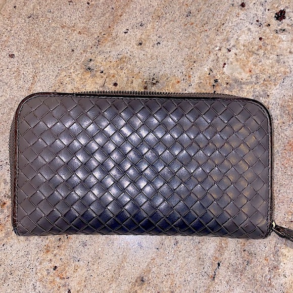 Bottega Veneta Gray Intrecciato Wallet w/box - Picture 3 of 14
